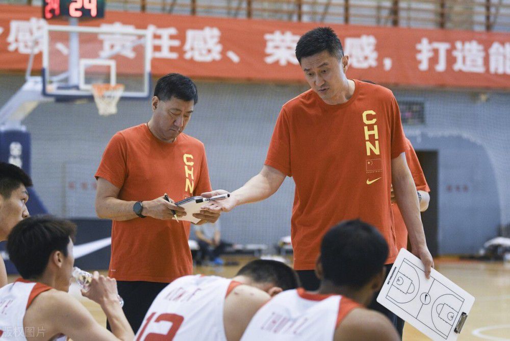 德甲的氛围很独特，球迷的氛围也很好。